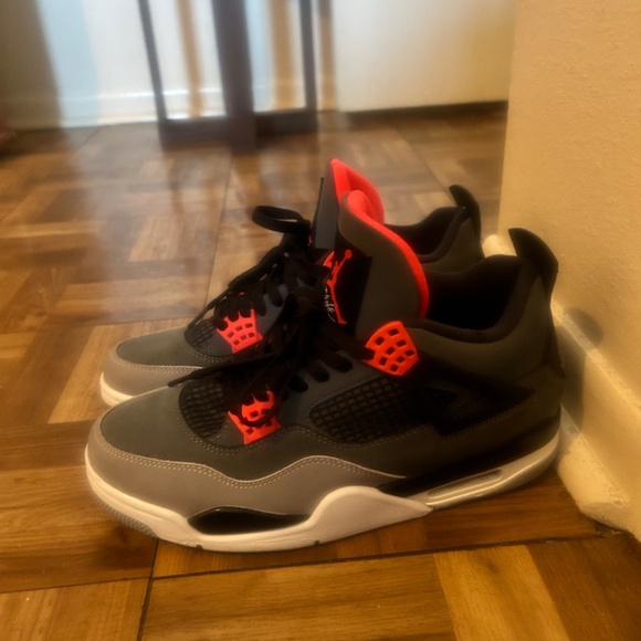 Infrared Jordan 4s - Picture 3 of 3